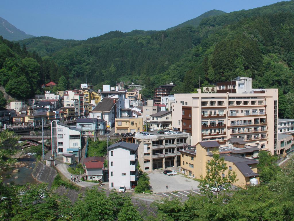 土湯温泉 やすらぎの宿 向瀧旅館 Fukushima  Exterior foto
